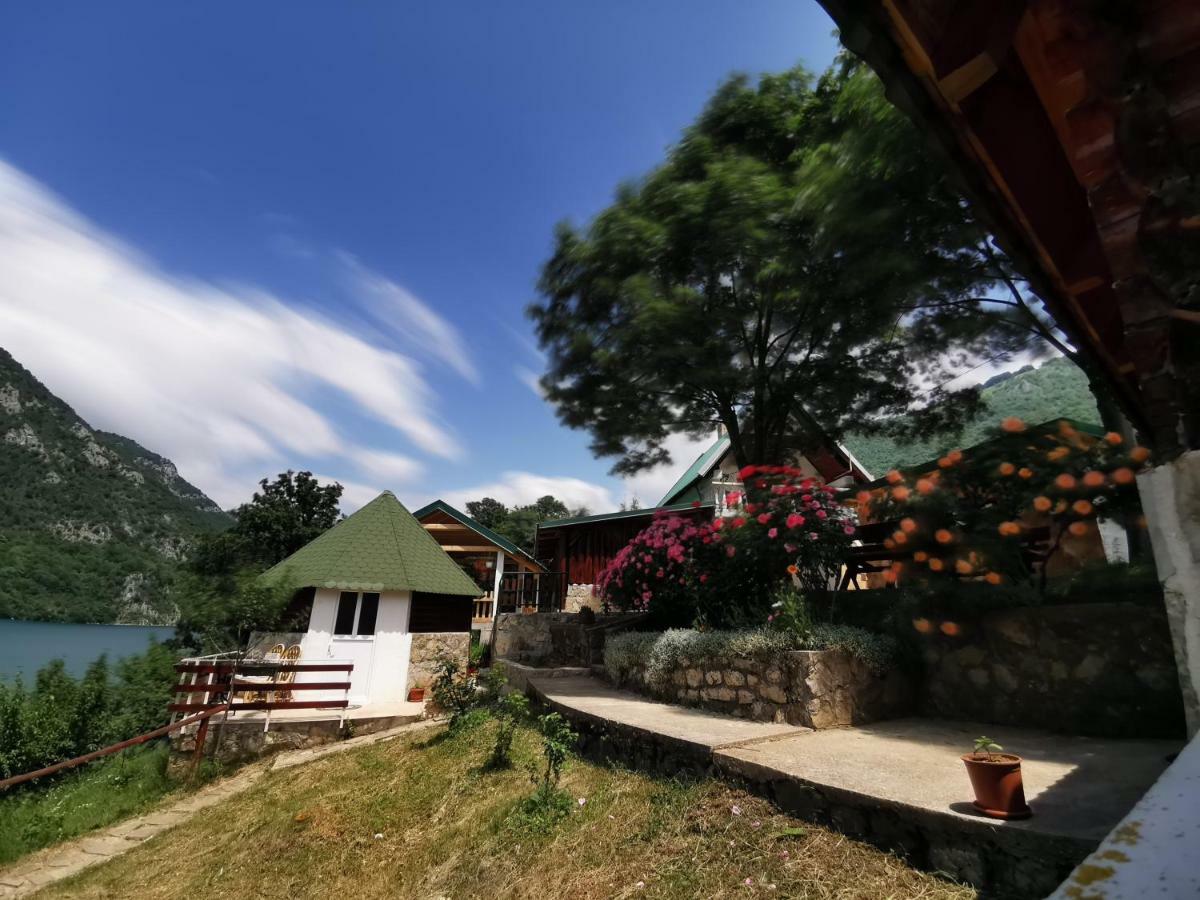 B&B Konak 플루지네 외부 사진